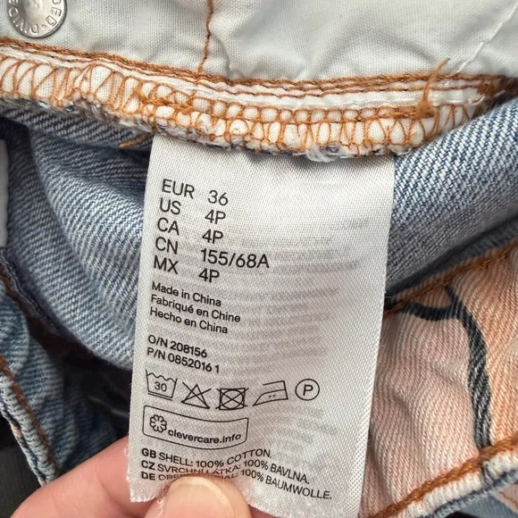 H&M Divided Y2K Tom and Jerry High Waist Jeans - Picture 4 of 4